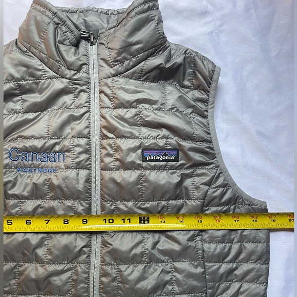 NWT Patagonia Nano Puff Vest Women’s S - Logo - Picture 6 of 7